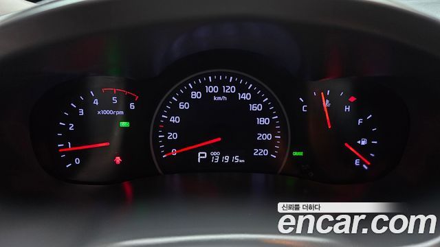 Kia Canival 2012 — photo 11