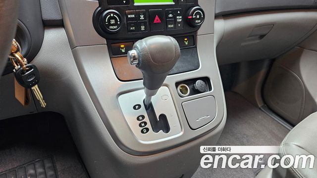 Kia Canival 2012 — photo 12