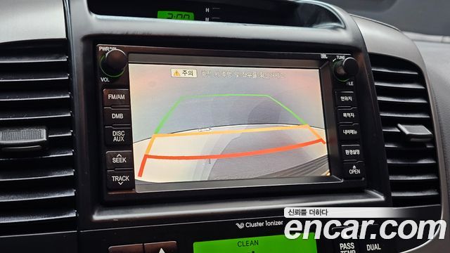 Kia Canival 2012 — photo 21