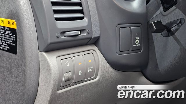 Kia Canival 2012 — photo 23