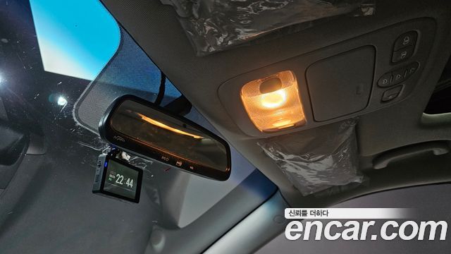 Kia Canival 2012 — photo 27