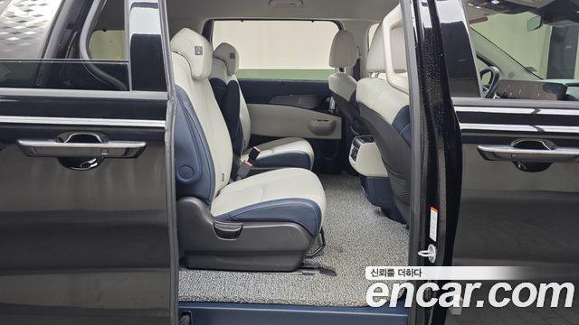 Kia Canival 2024 — photo 17