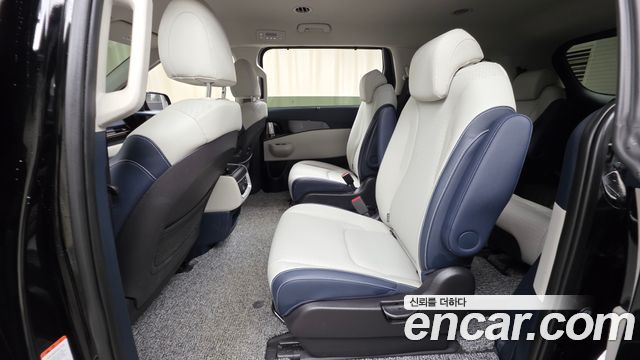 Kia Canival 2024 — photo 18