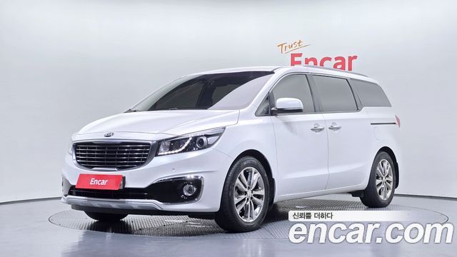 Kia Canival 2015 — photo 1