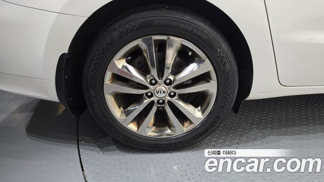 Kia Canival 2015 — photo 5