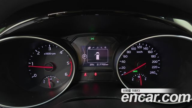 Kia Canival 2015 — photo 8