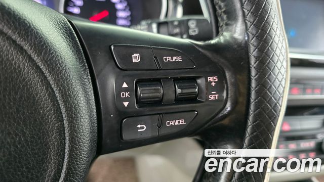 Kia Canival 2015 — photo 17