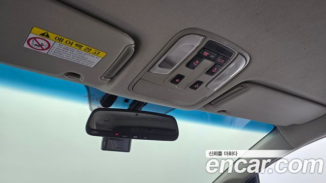 Kia Canival 2015 — photo 19