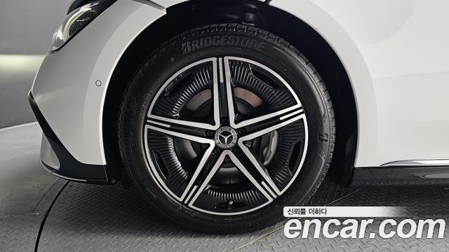 Mercedes-Benz EQE 2026 — photo 5