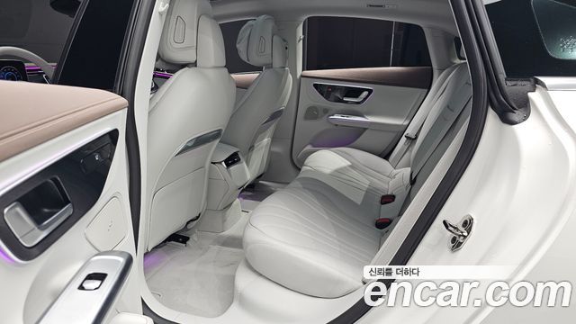 Mercedes-Benz EQE 2026 — photo 18