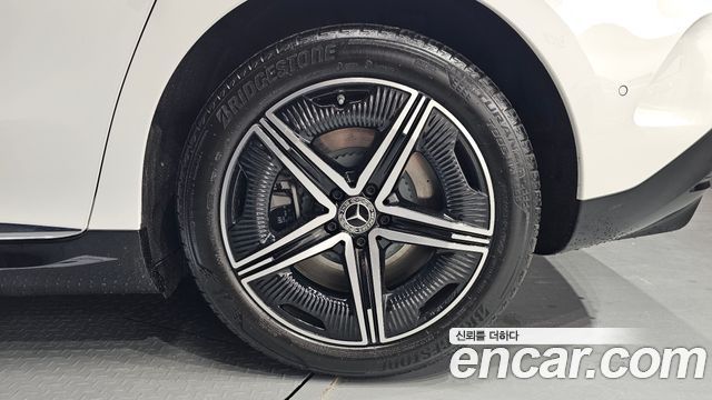 Mercedes-Benz EQE 2026 — photo 7