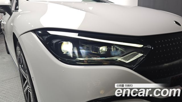 Mercedes-Benz EQE 2026 — photo 8