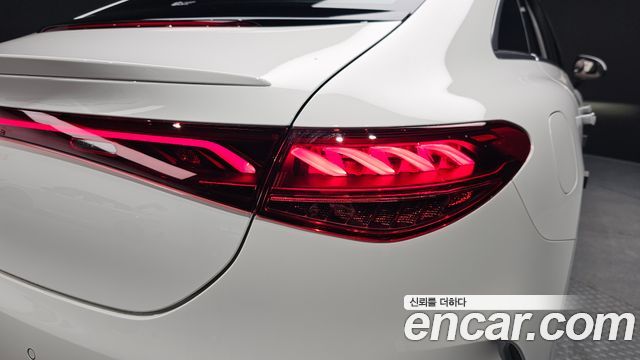 Mercedes-Benz EQE 2026 — photo 9