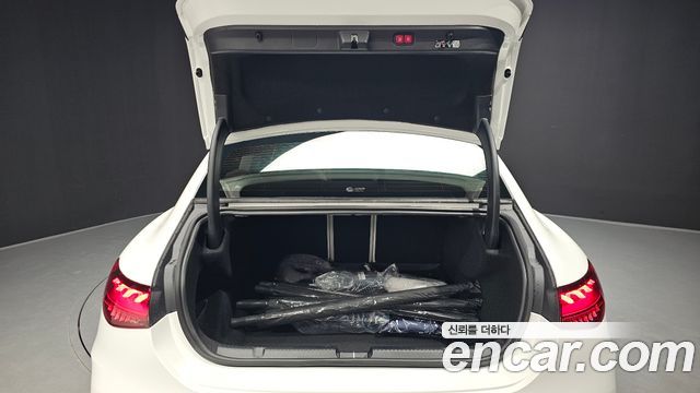 Mercedes-Benz EQE 2026 — photo 31
