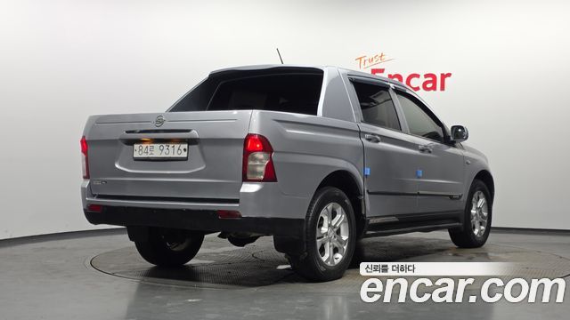 KG Mobility KORANDO 2013 — photo 2