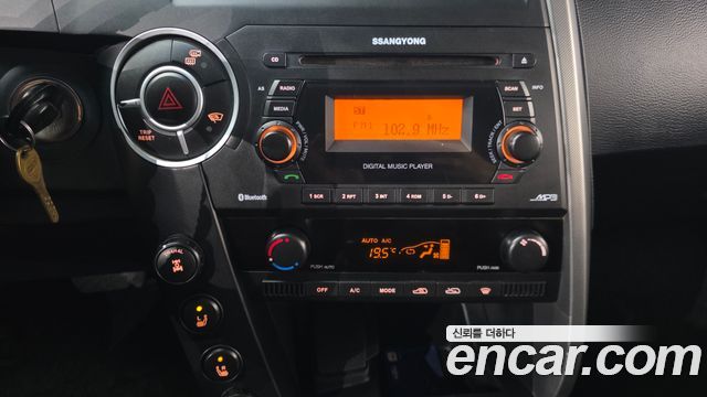 KG Mobility KORANDO 2013 — photo 14