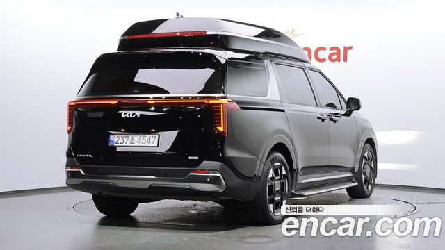Kia Canival 2025 — photo 2