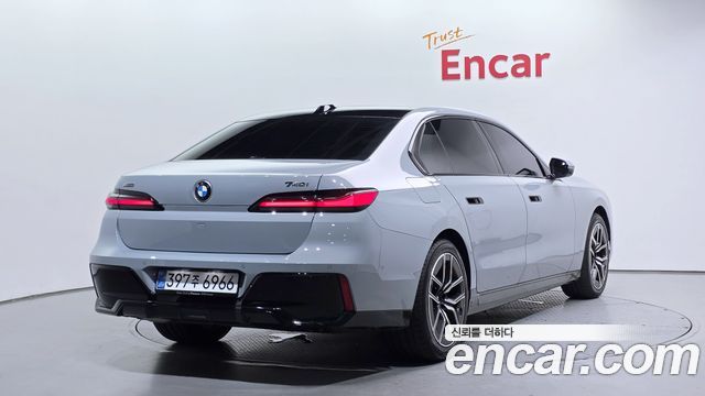 BMW 7-Series 2026 — photo 2