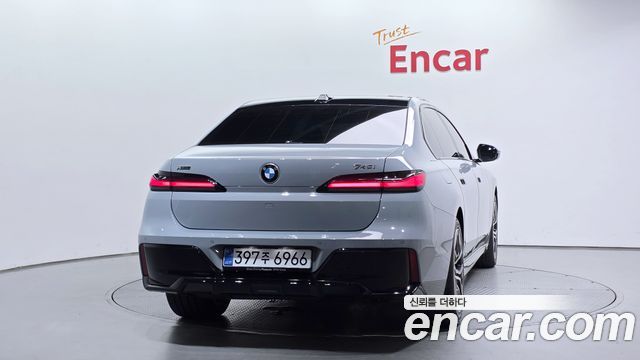 BMW 7-Series 2026 — photo 4
