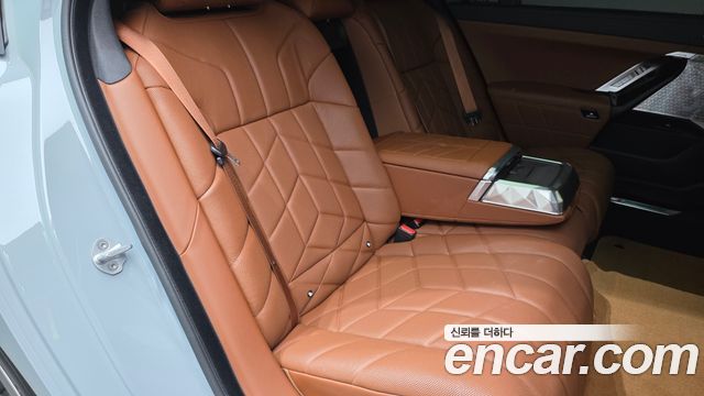 BMW 7-Series 2026 — photo 16