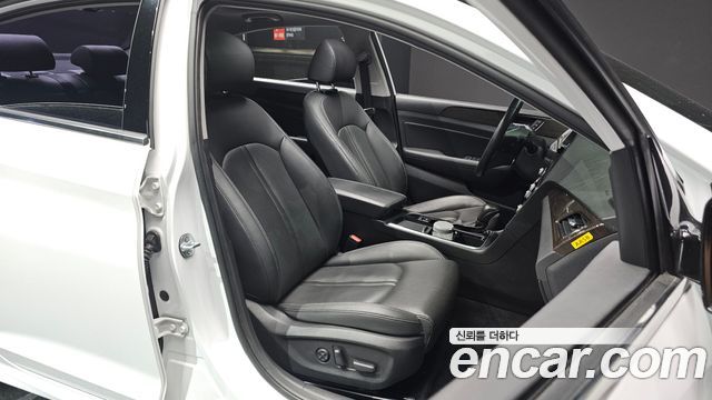Hyundai Sonata 2018 — photo 11