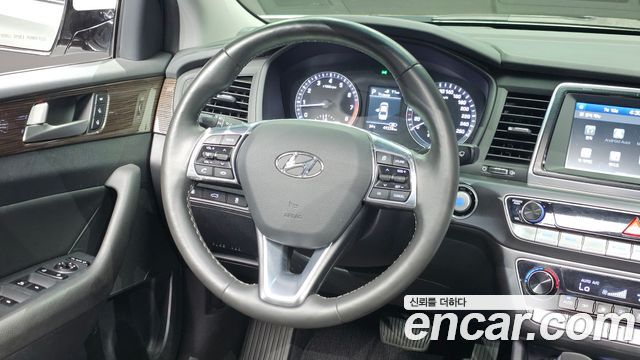 Hyundai Sonata 2018 — photo 13