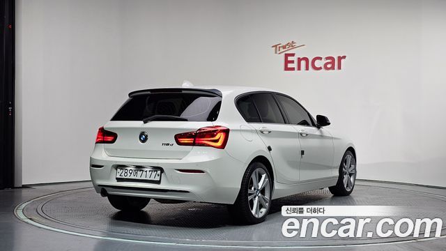 BMW 1-Series 2019 — photo 2