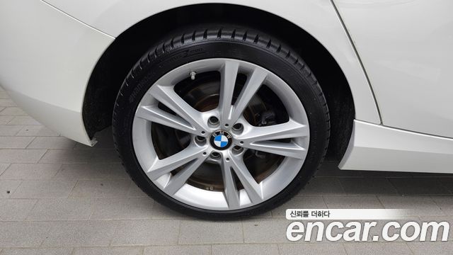 BMW 1-Series 2019 — photo 5