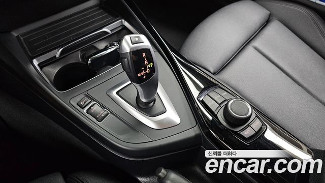 BMW 1-Series 2019 — photo 9