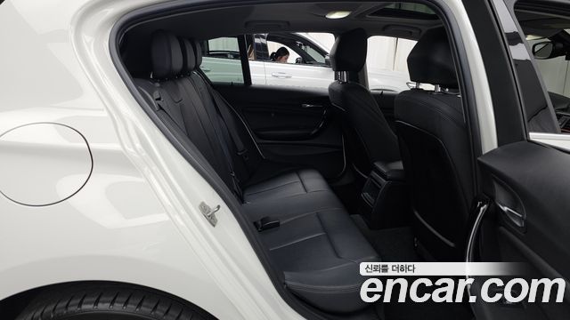 BMW 1-Series 2019 — photo 12