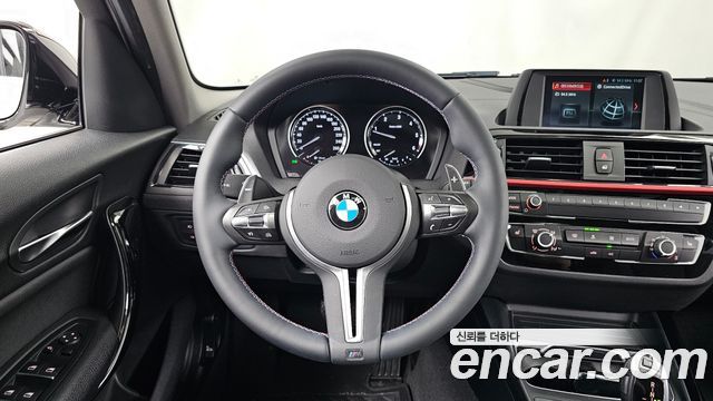 BMW 1-Series 2019 — photo 13