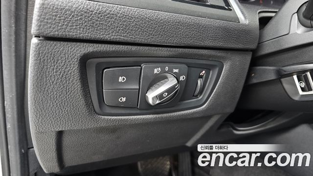 BMW 1-Series 2019 — photo 19