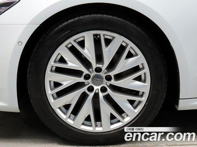 Audi A7 2021 — photo 20