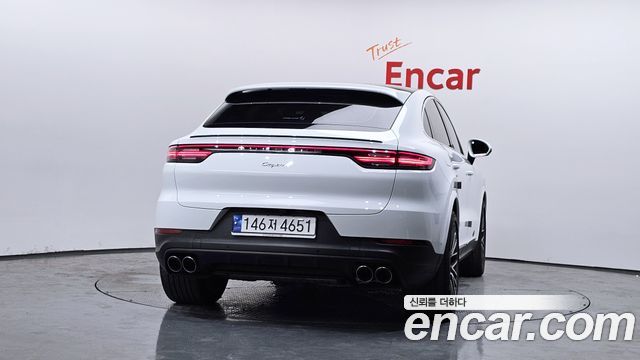 Porsche Cayenne 2023 — photo 4