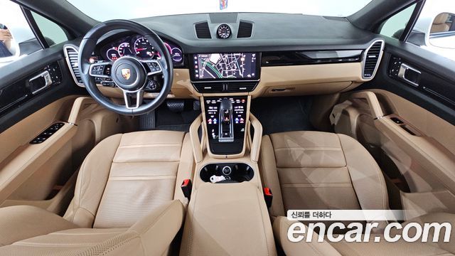 Porsche Cayenne 2023 — photo 10