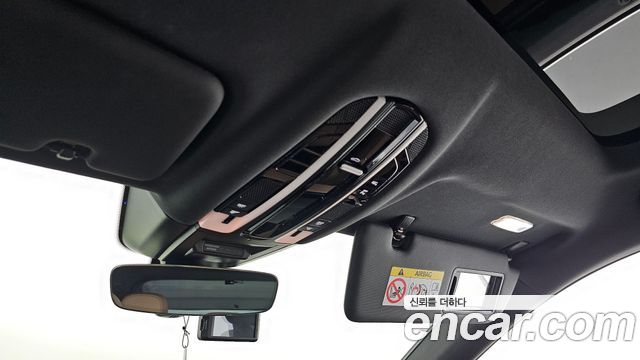 Porsche Cayenne 2023 — photo 25
