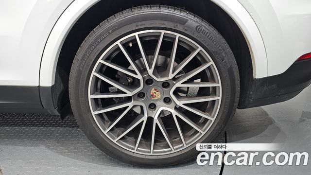 Porsche Cayenne 2023 — photo 7