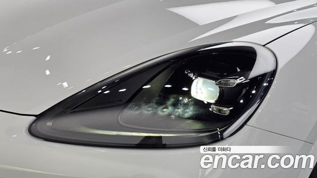 Porsche Cayenne 2023 — photo 8