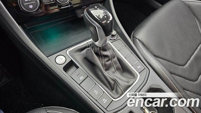 Volkswagen Jetta 2023 — photo 9