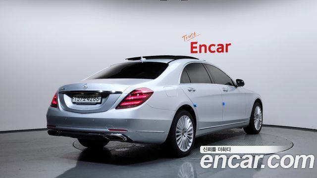Mercedes-Benz S-Class 2020 — photo 2