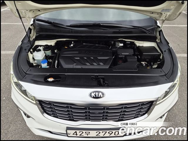Kia Canival 2019 — photo 6