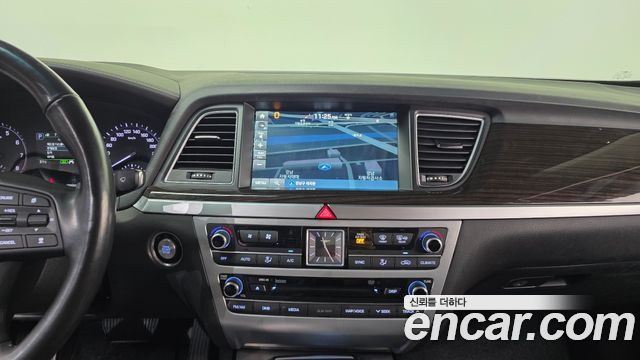 Genesis G80 2017 — photo 14