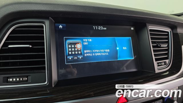 Genesis G80 2017 — photo 15