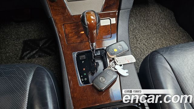 Lexus ES 2011 — photo 9