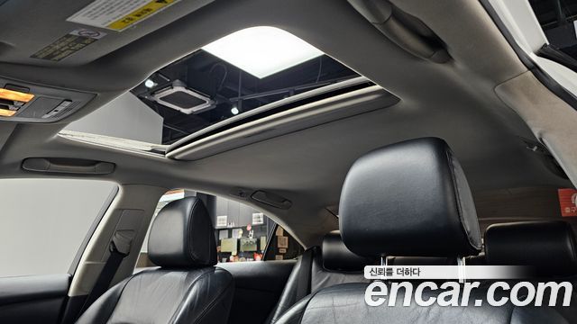 Lexus ES 2011 — photo 17
