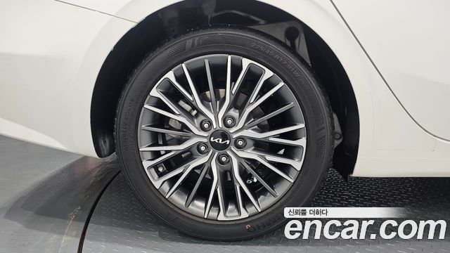 Kia K3 2022 — photo 5