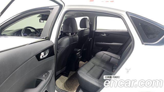 Kia K3 2022 — photo 17