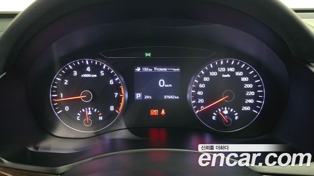 Kia K7 2018 — photo 8