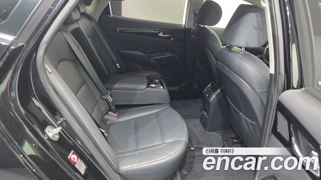 Kia K7 2018 — photo 12