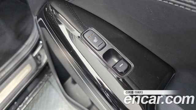 Kia K7 2018 — photo 19